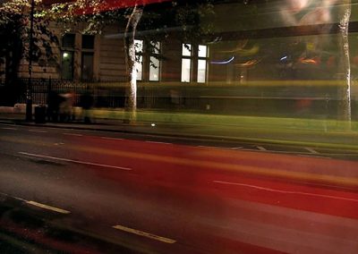 Autobús que pasa rápido Londres