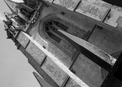 Verja Oxford, Pinchando el cielo